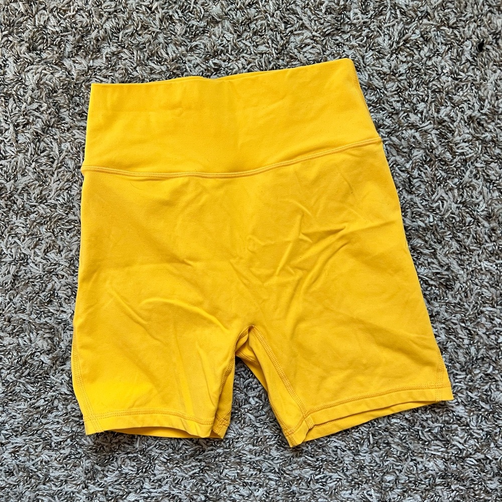 ACTA yellow shorts size small